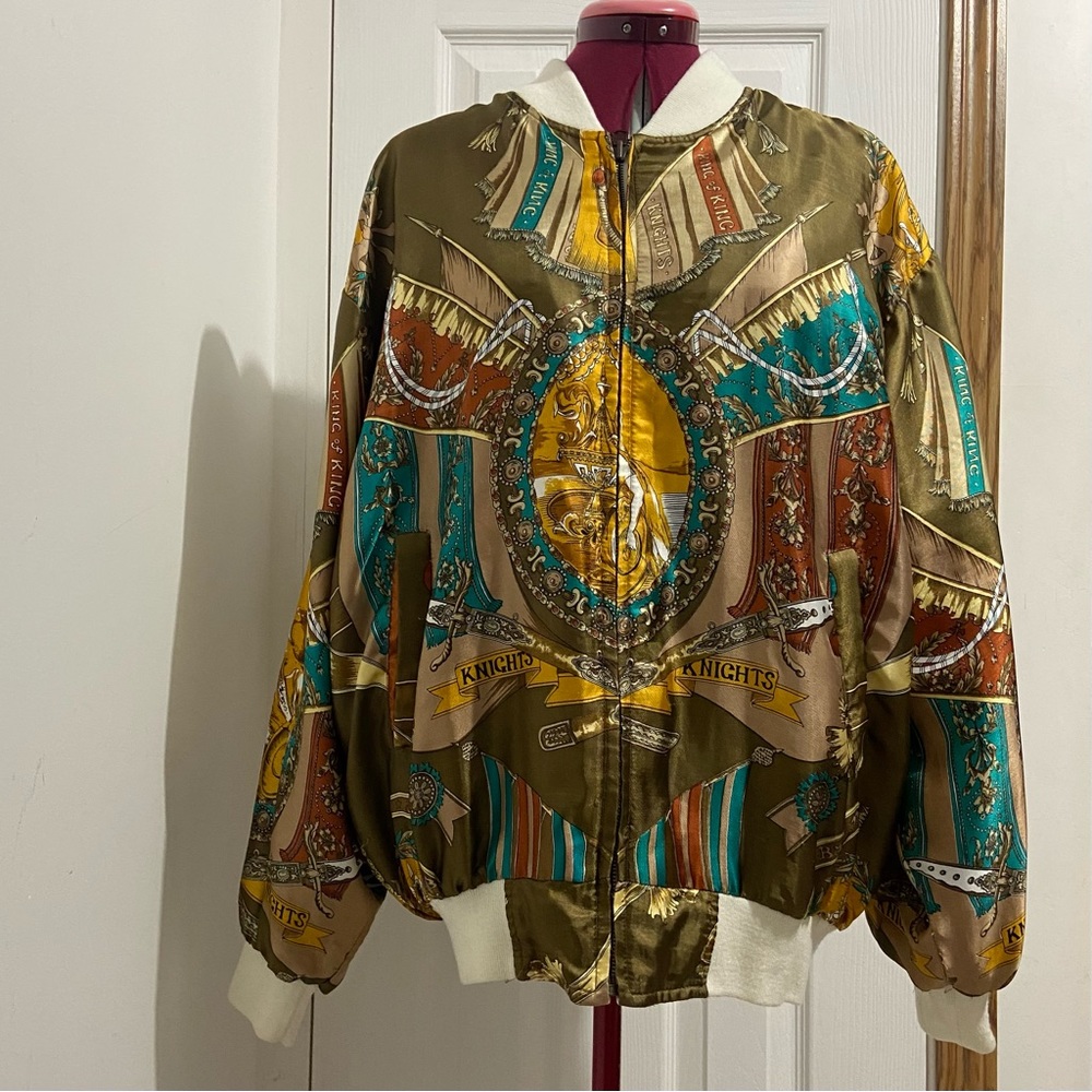 Juhli Vancouver women boroque stylish silky  bomber jacket. Size M/L. Used.